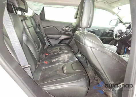 2019 Jeep Cherokee Latitude Plus z USA, uszkodzony, nr VIN 1C4PJLLB0KD404244